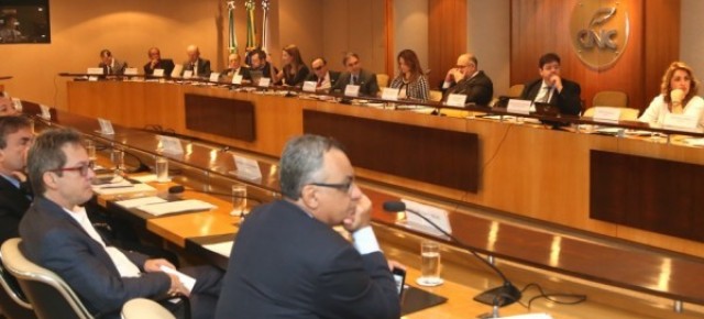 Setor farmacêutico é discutido em Brasília